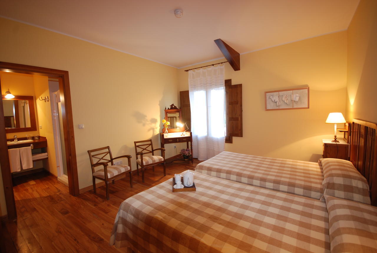Hotel Del Verde Al Amarillo Penasrubias de Piron Ruang foto
