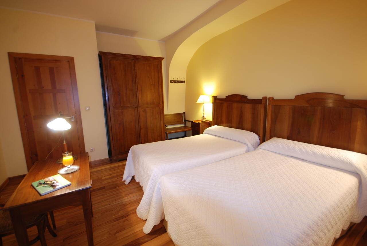 Hotel Del Verde Al Amarillo Penasrubias de Piron Bagian luar foto