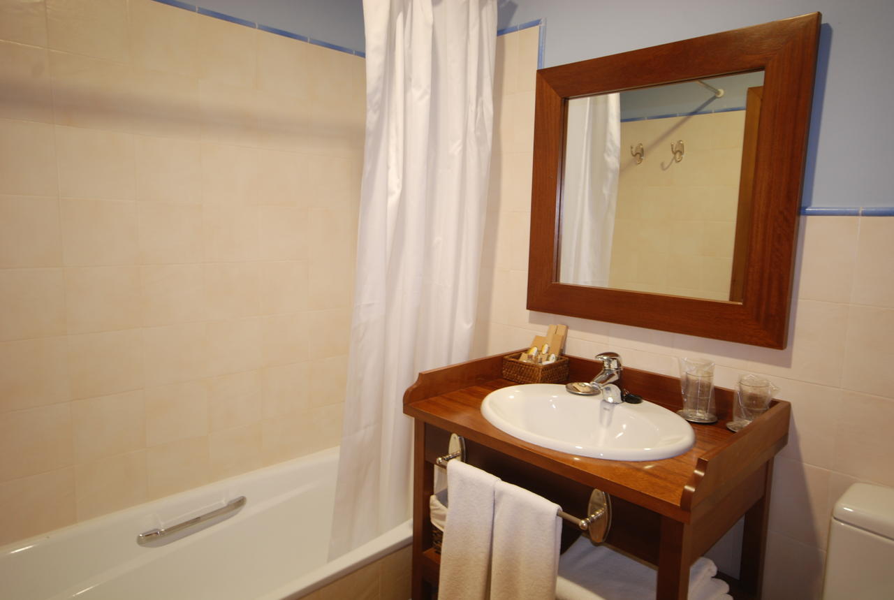 Hotel Del Verde Al Amarillo Penasrubias de Piron Ruang foto